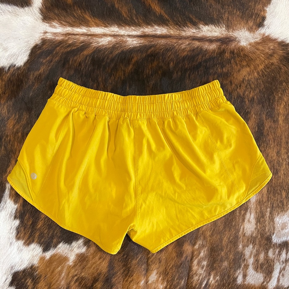 Lulu Lemon Hotty Hot Shorts 2.5